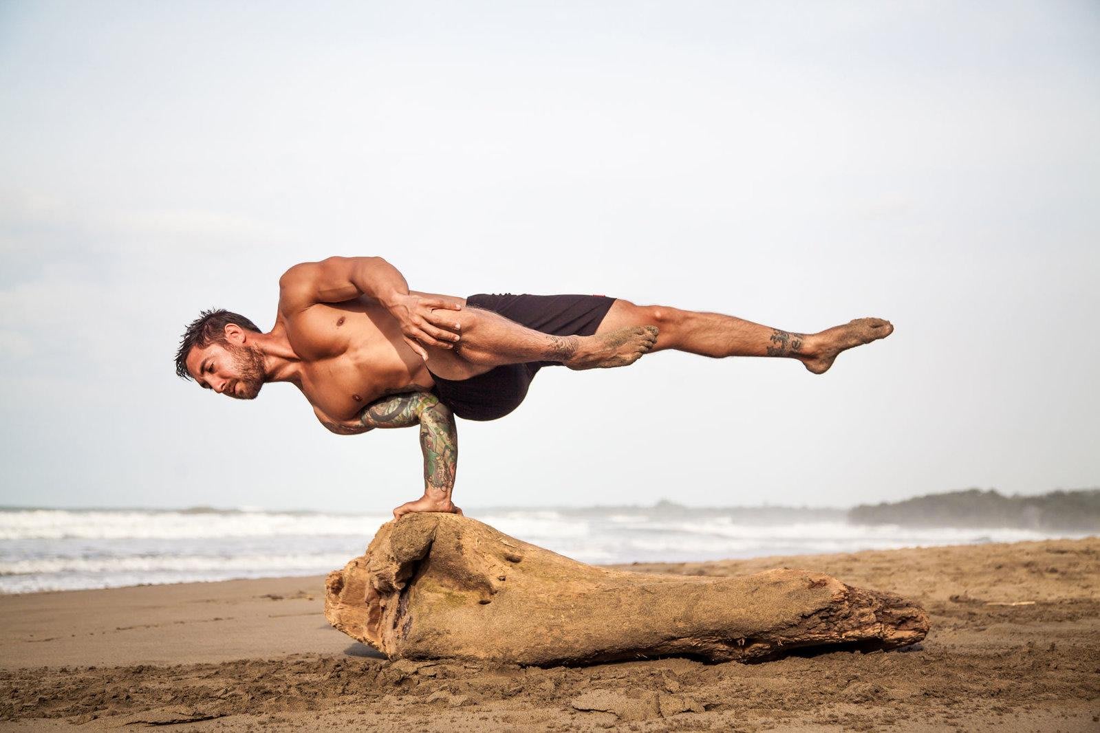 Йога для мужчин | мужская йога
